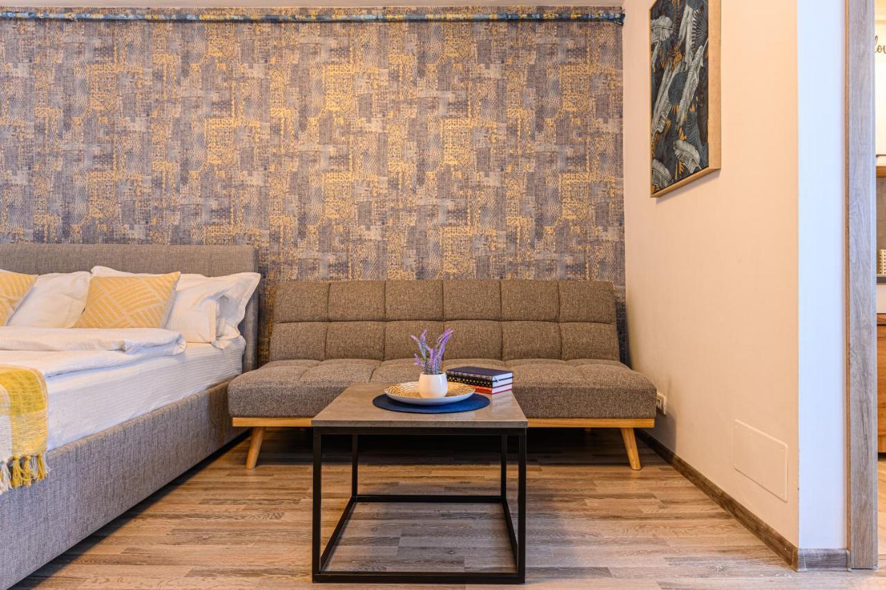 Luxury Studios - Soarelui 10 Braşov Exteriör bild